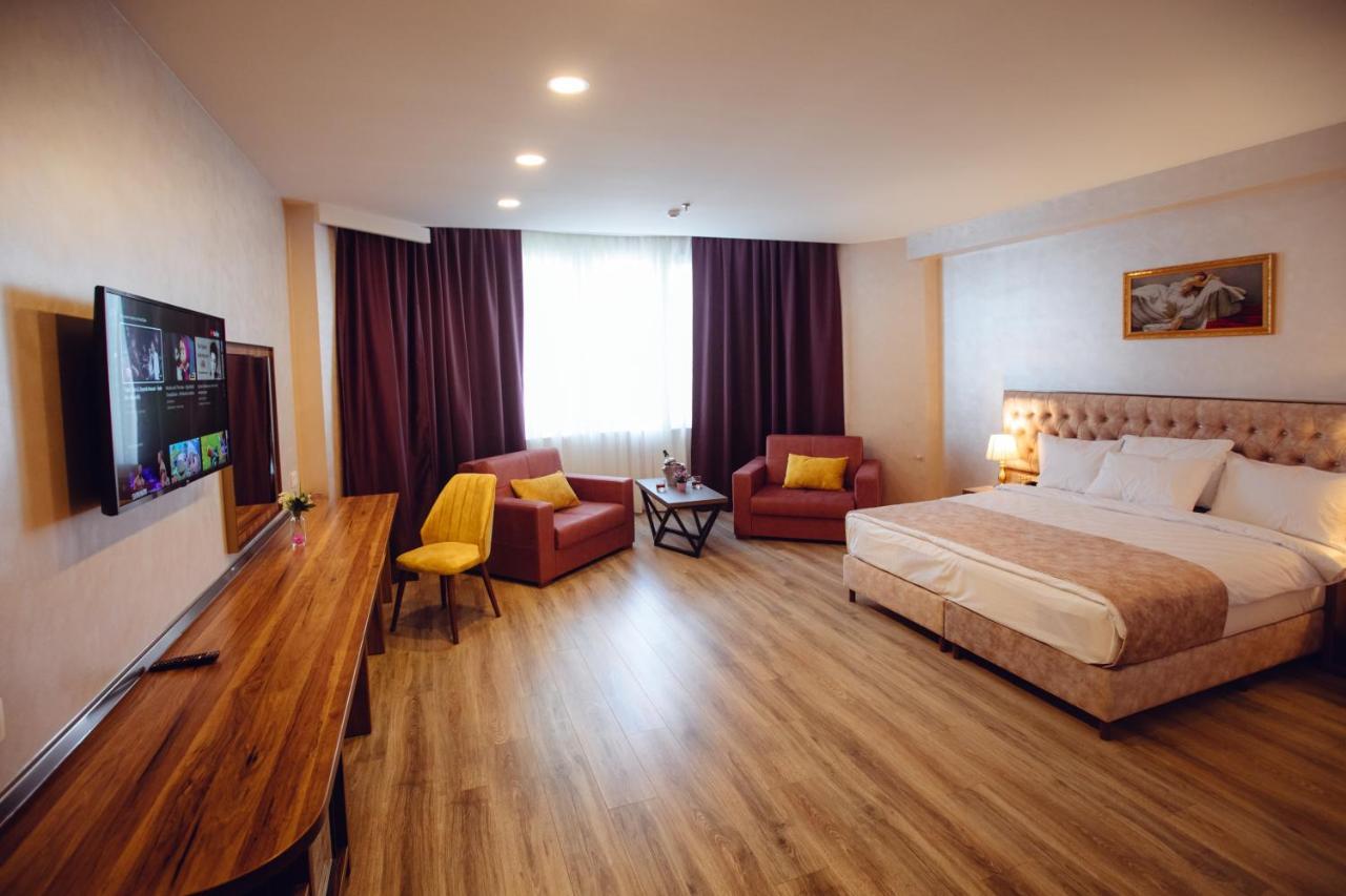 La Corne Hotel Bakoe Buitenkant foto