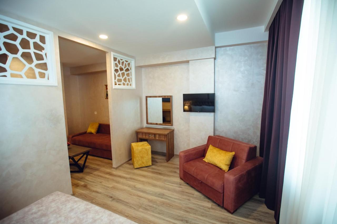 La Corne Hotel Bakoe Buitenkant foto