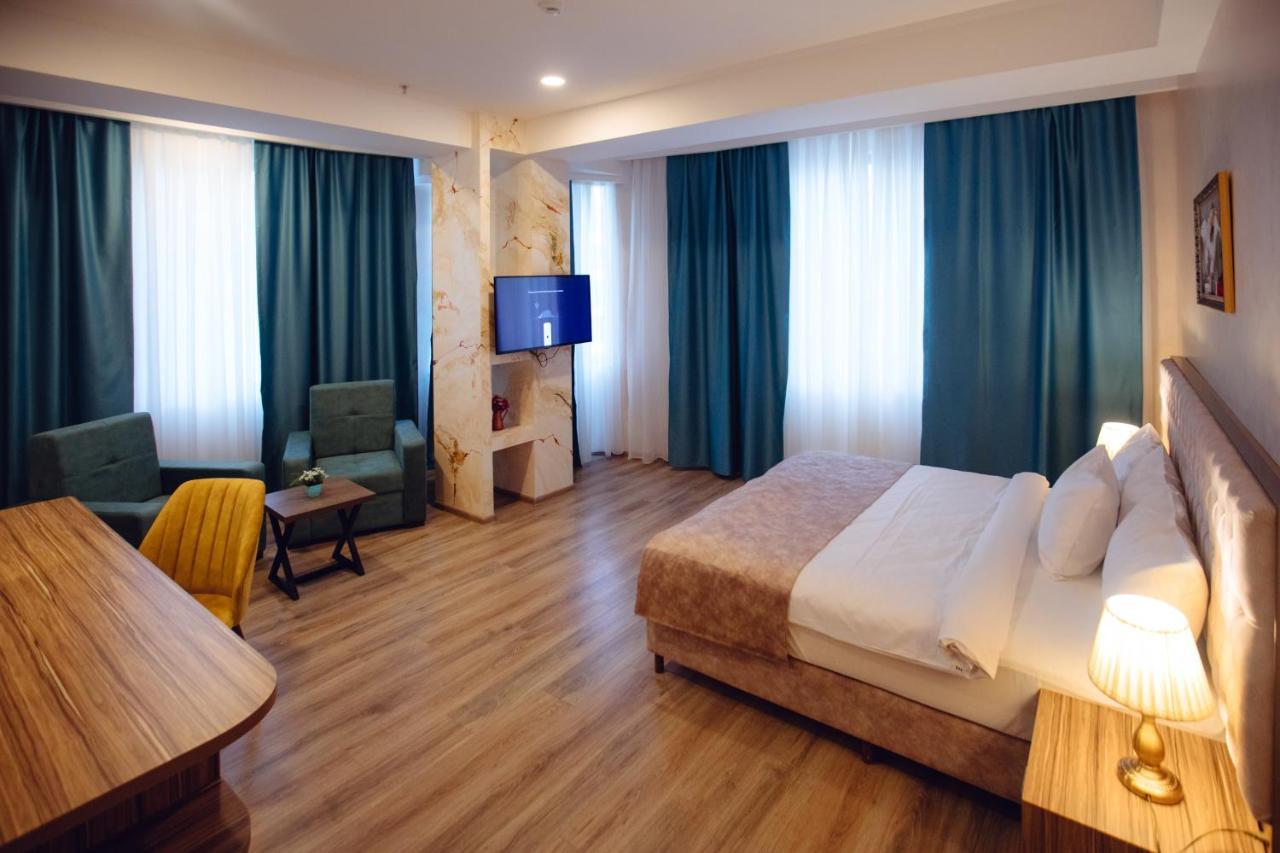 La Corne Hotel Bakoe Buitenkant foto