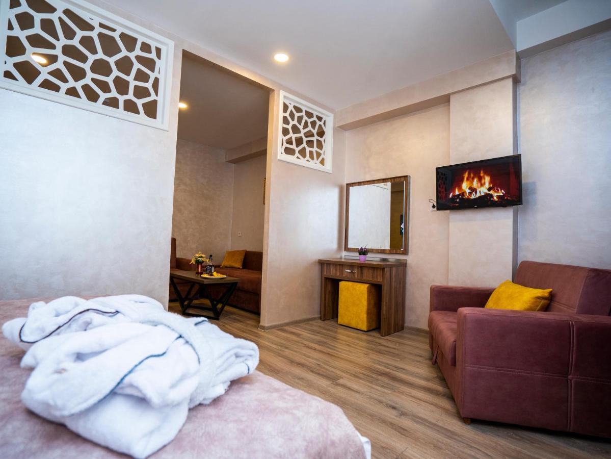 La Corne Hotel Bakoe Buitenkant foto